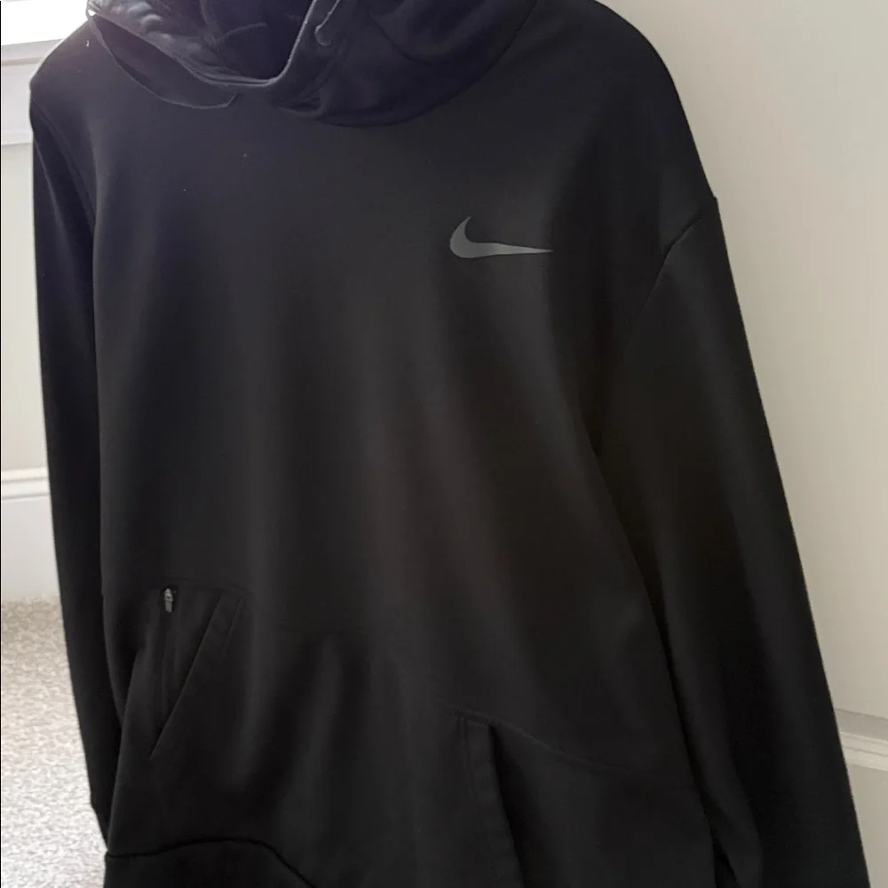 Nike Black Pullover Hoodie - Picture 4 of 4